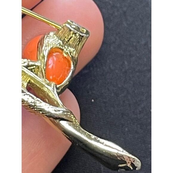 Vintage Signed Sarah Cov Gold-Tone Leaf Brooch Bittersweet Berries Collection - Picture 5 of 12